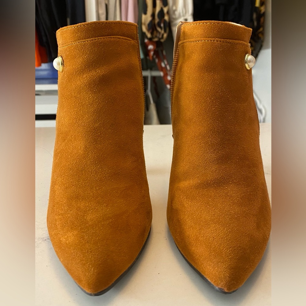 Elegant mustard color Suede Women's Boots